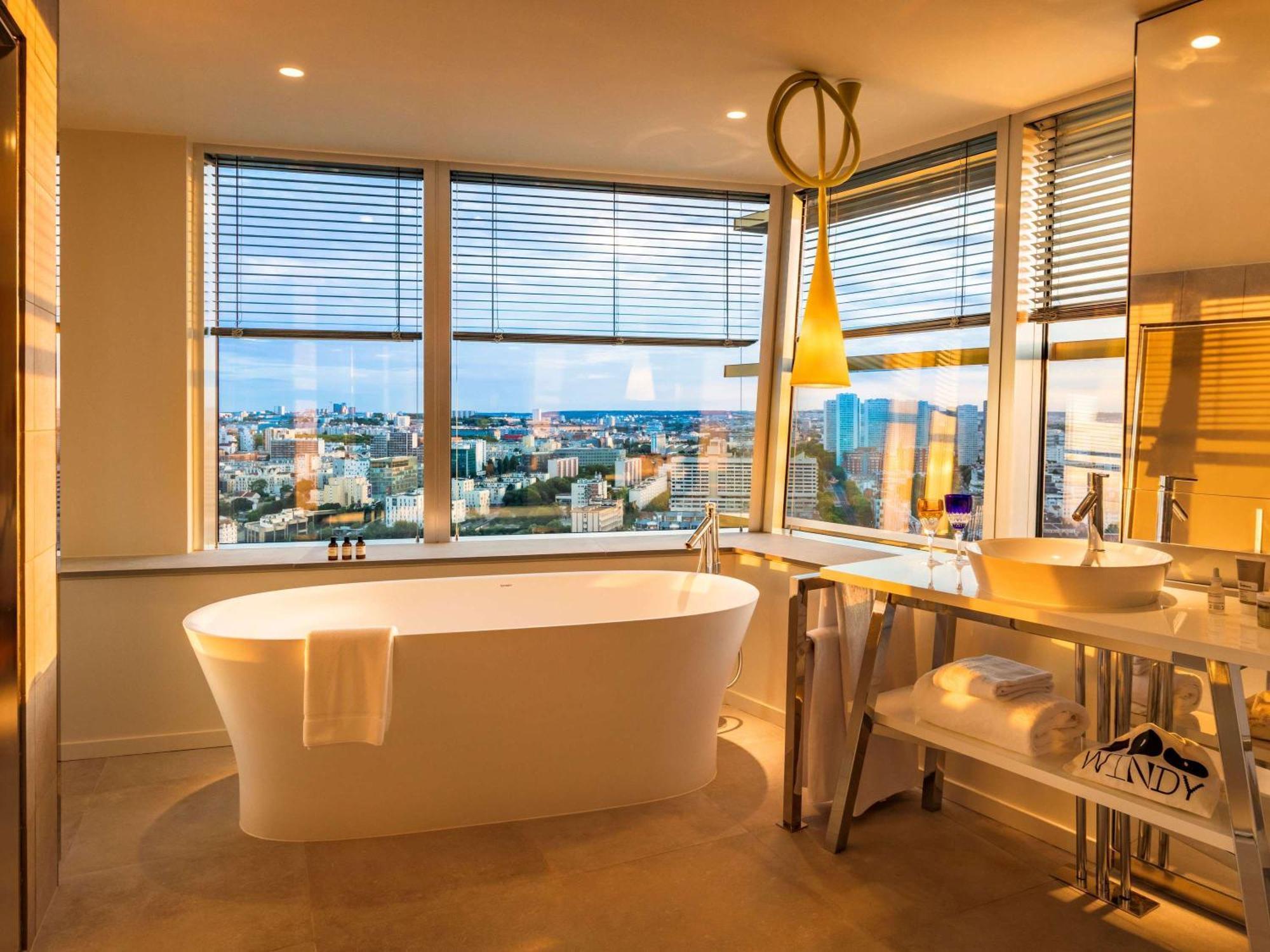 Too Hotel & Spa Paris - Mgallery Collection باريس المظهر الخارجي الصورة