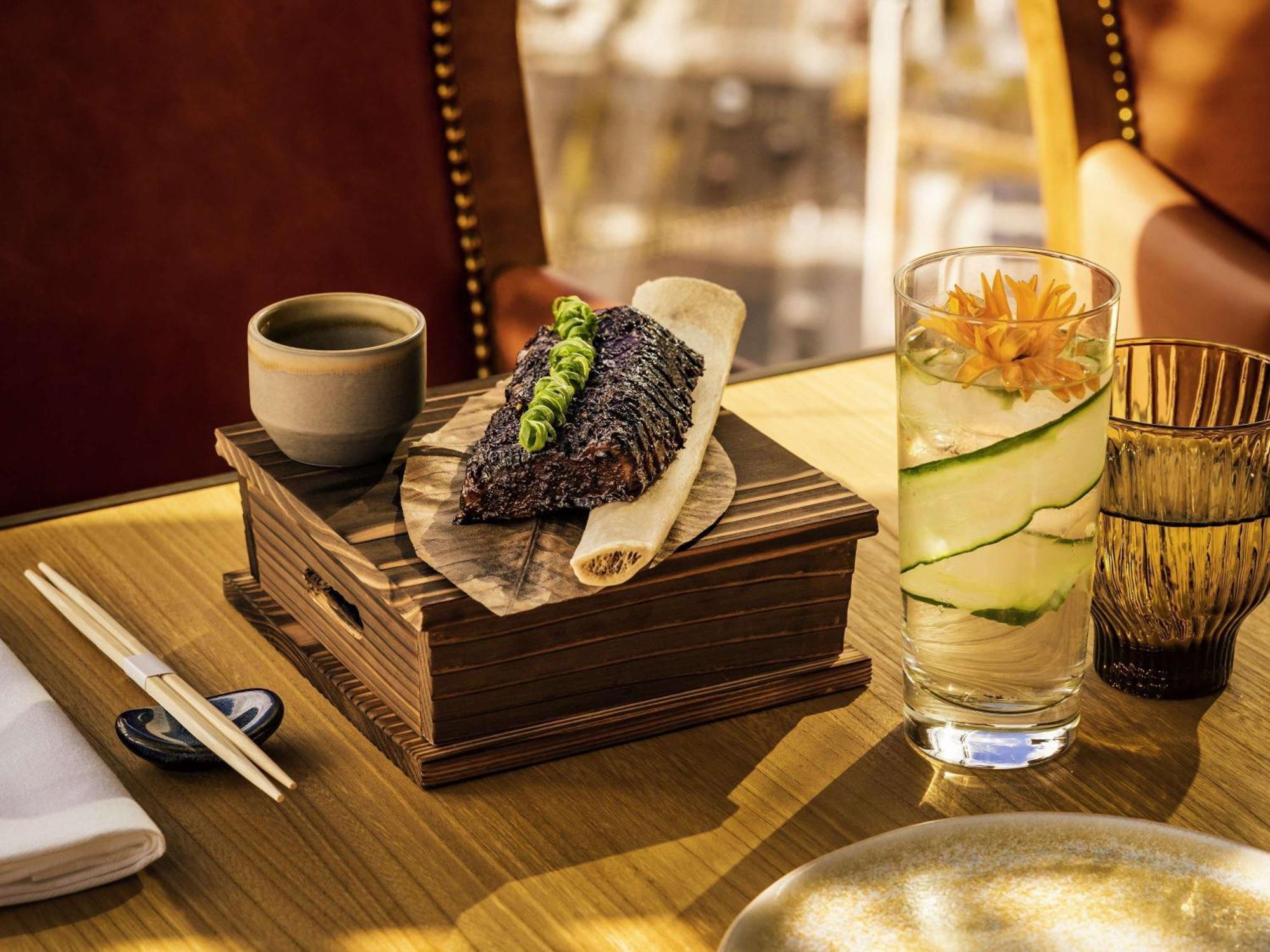 Too Hotel & Spa Paris - Mgallery Collection باريس المظهر الخارجي الصورة